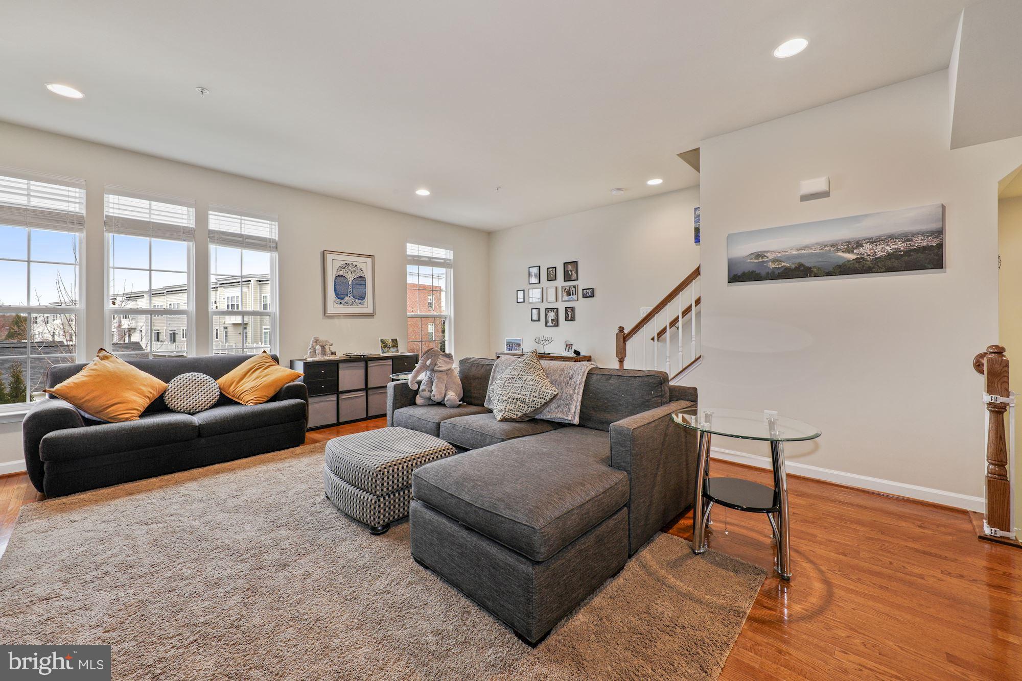 LEESBOROUGH - Residential