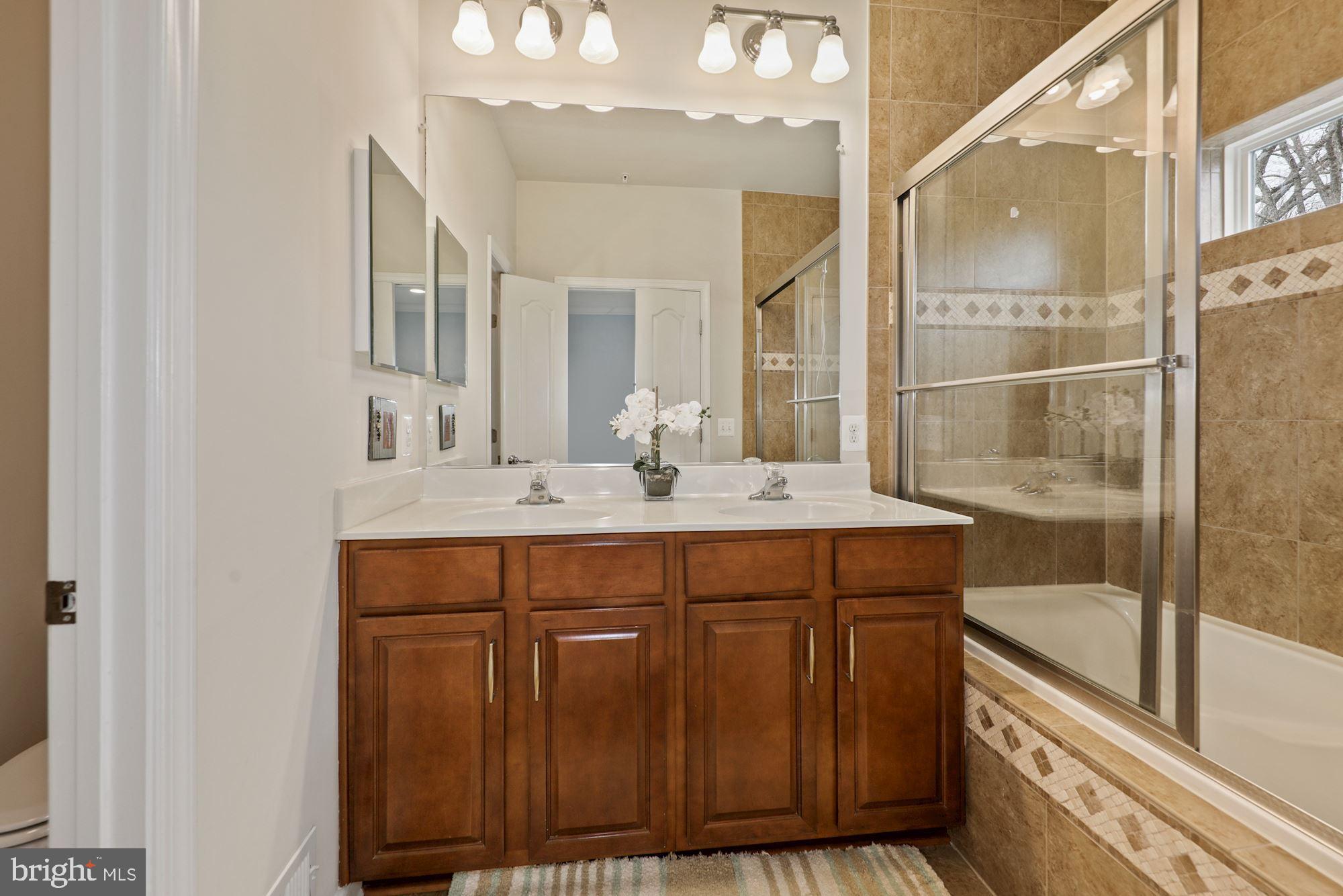 LEESBOROUGH - Residential