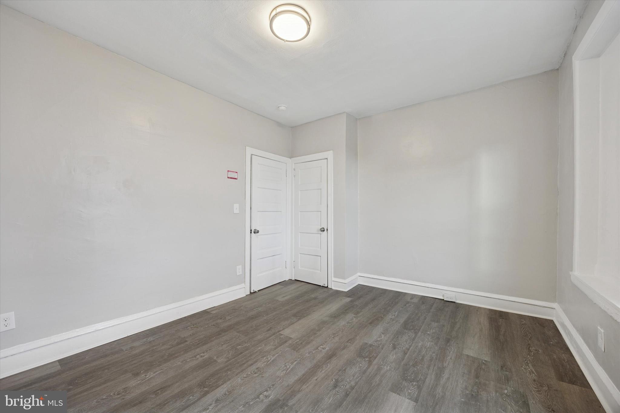 ELMWOOD PARK - Residential