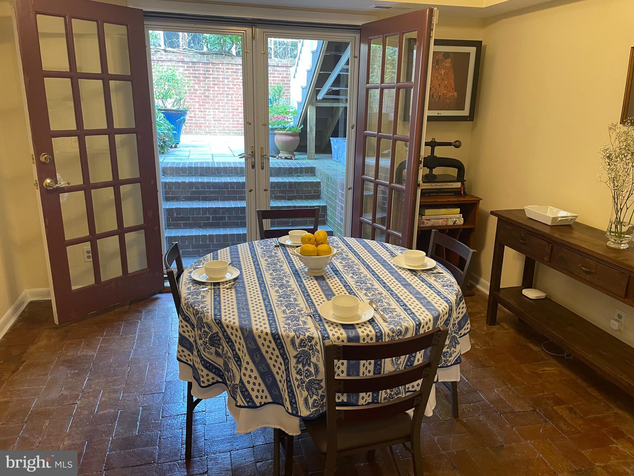 HISTORIC OLD TOWN - Residential