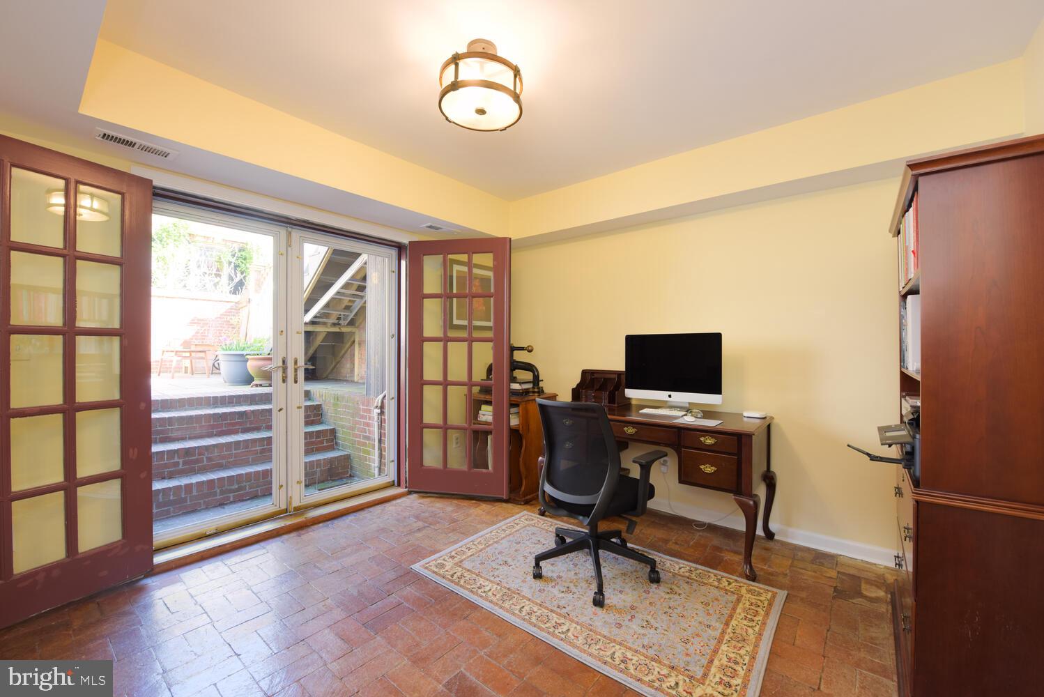 HISTORIC OLD TOWN - Residential