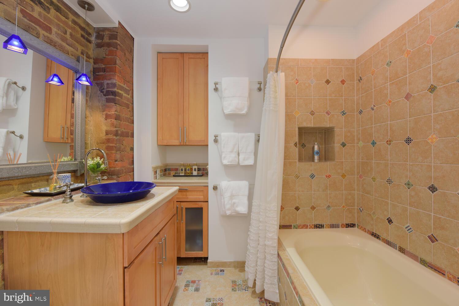 HISTORIC OLD TOWN - Residential