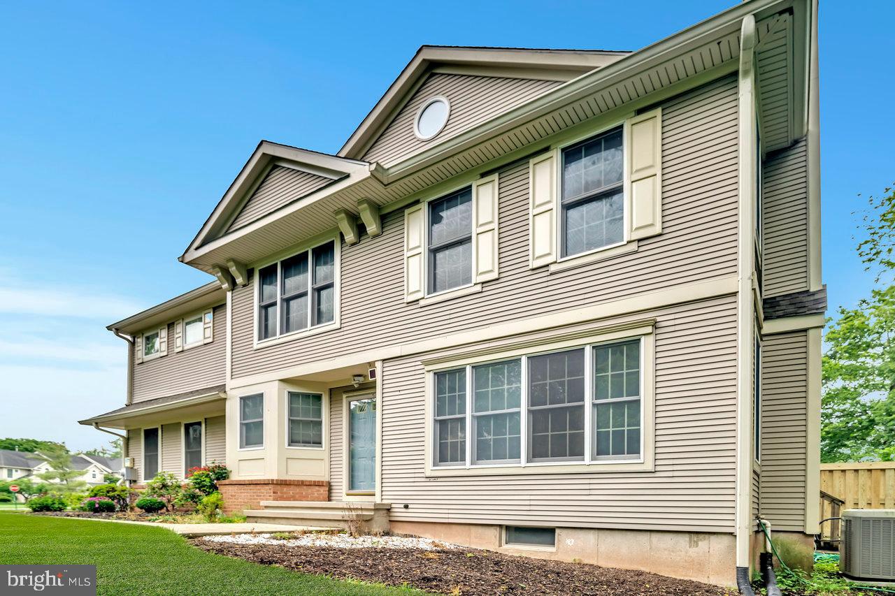 166 NEIL COURT