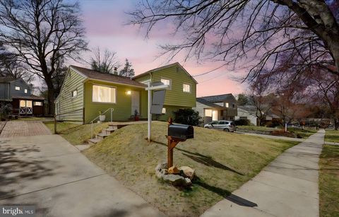 Photo of 3602 Astoria Road, KENSINGTON, MD 20895 (MLS # MDMC2172350) Photo of 3602 Astoria Road, KENSINGTON, MD 20895 (MLS # MDMC2172350)