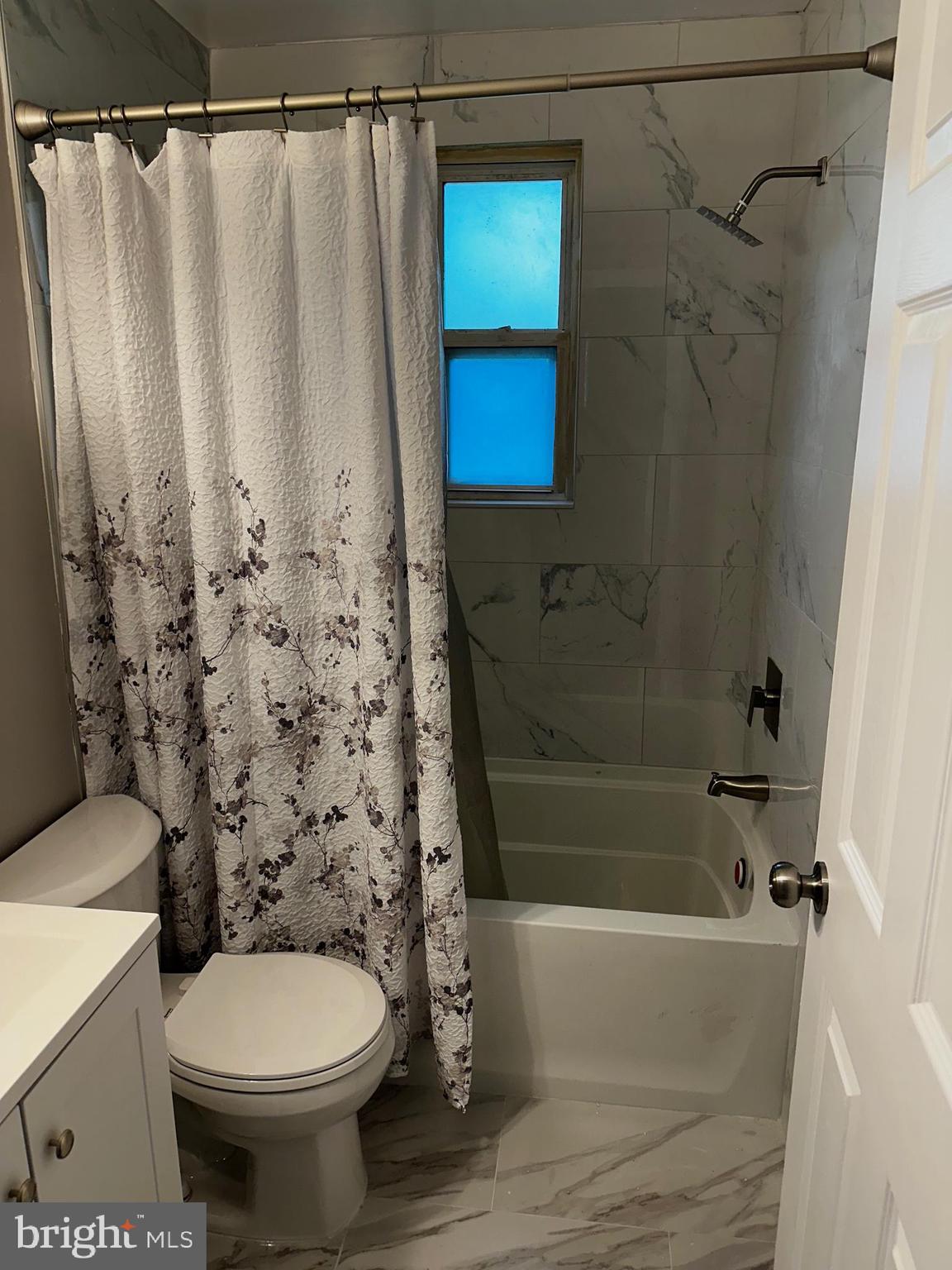 CONNECTICUT AVENUE ESTATES - Residential Lease