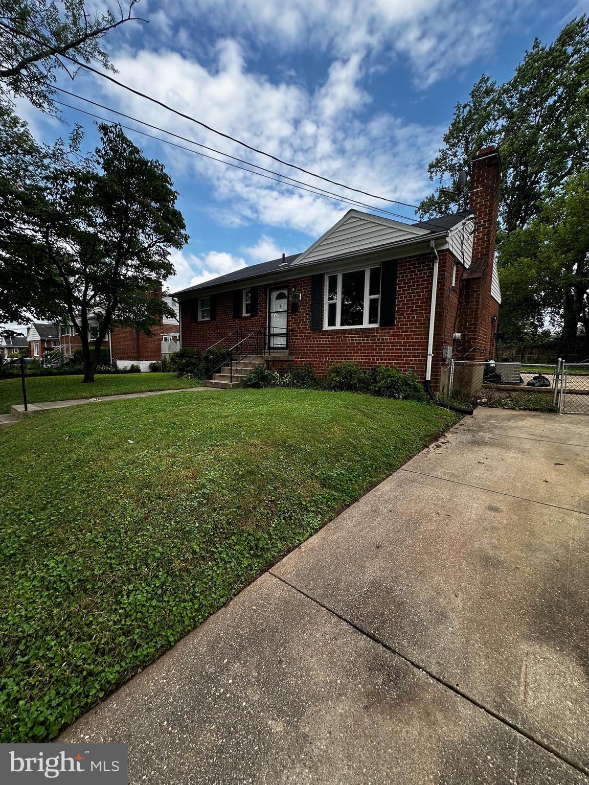 CONNECTICUT AVENUE ESTATES - Residential Lease