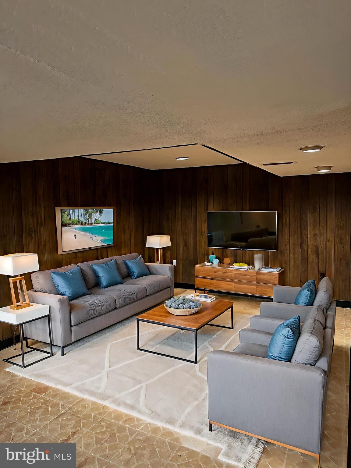 CONNECTICUT AVENUE ESTATES - Residential Lease