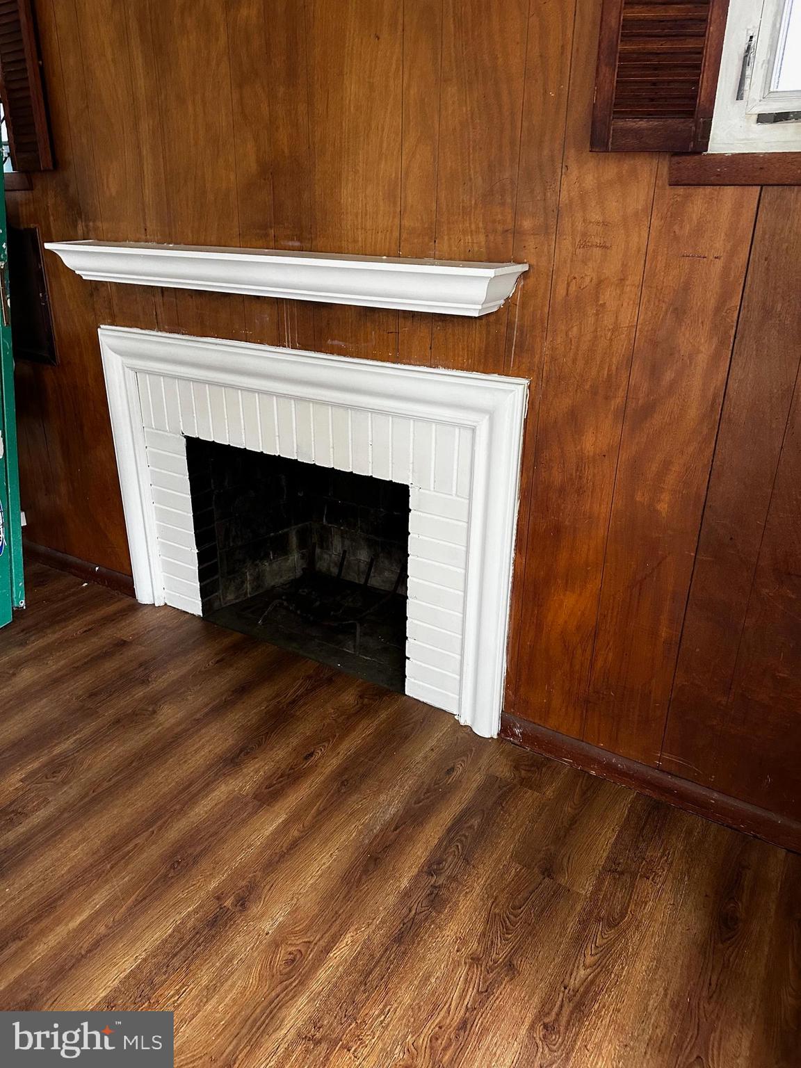 CONNECTICUT AVENUE ESTATES - Residential Lease