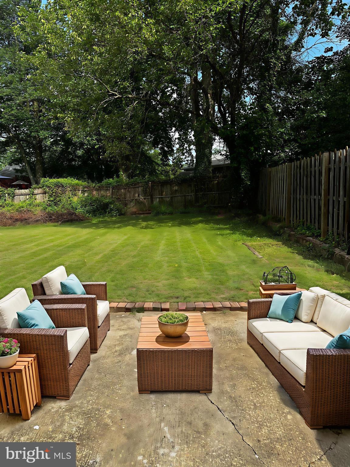 CONNECTICUT AVENUE ESTATES - Residential Lease