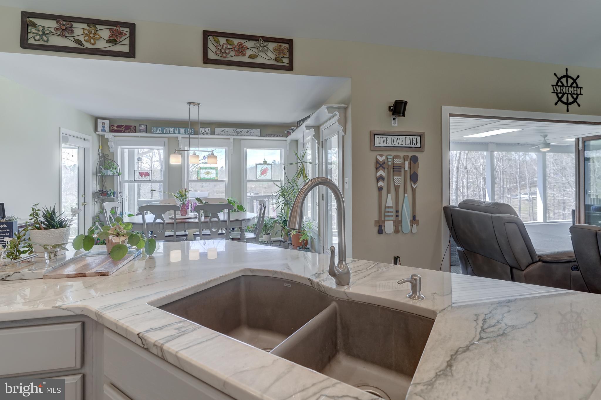 FRESHWATER ESTATES - Residential