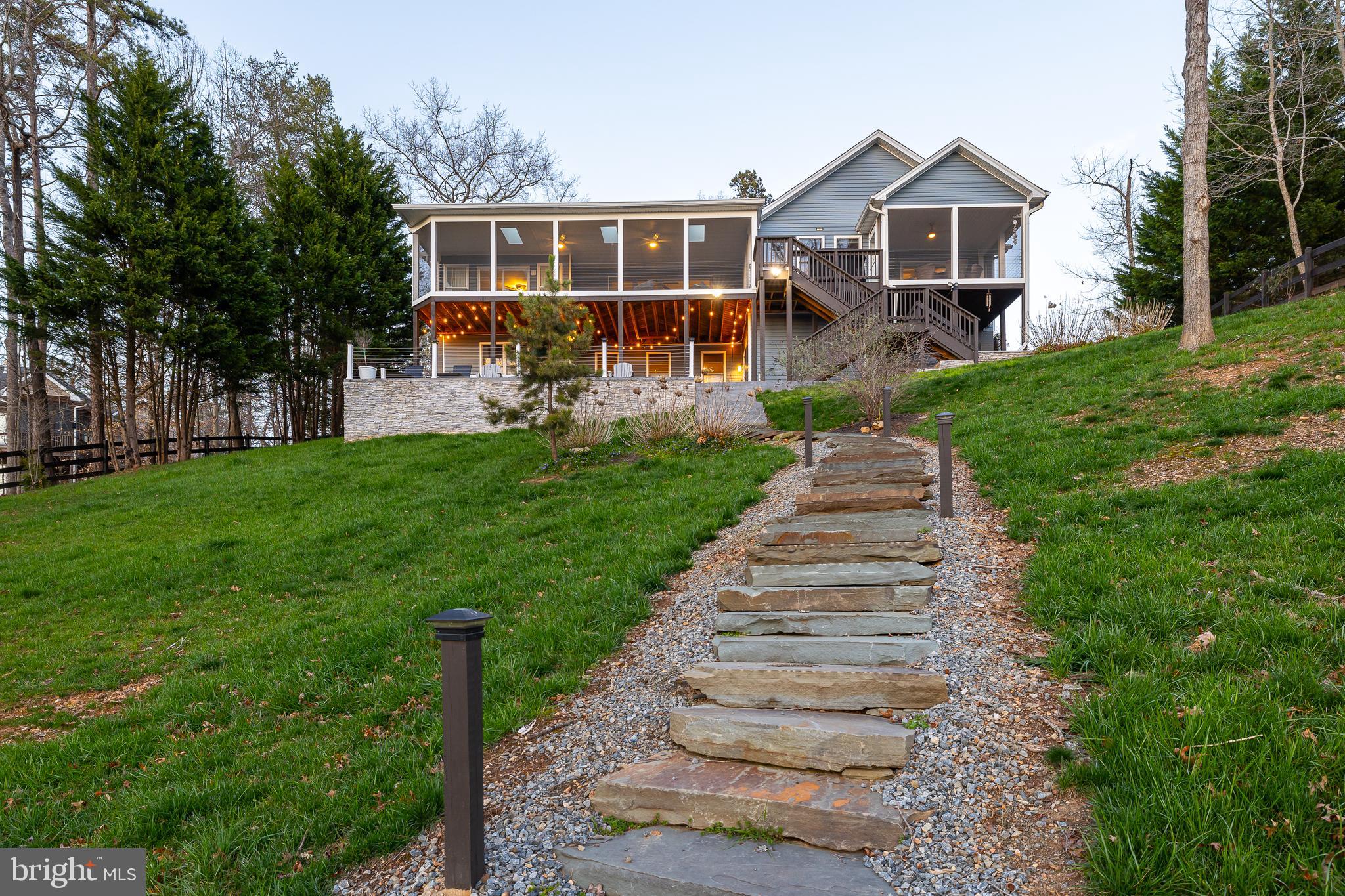 FRESHWATER ESTATES - Residential