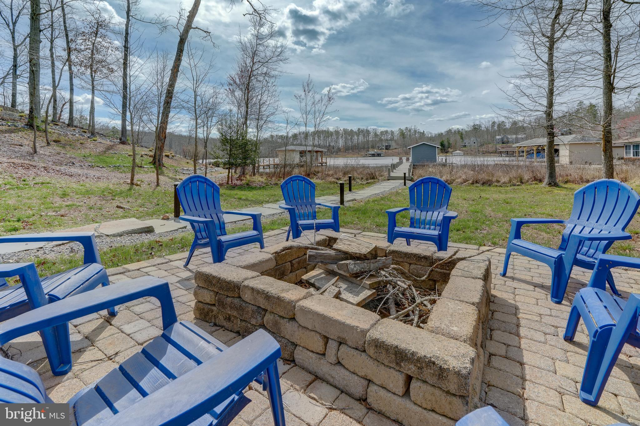 FRESHWATER ESTATES - Residential