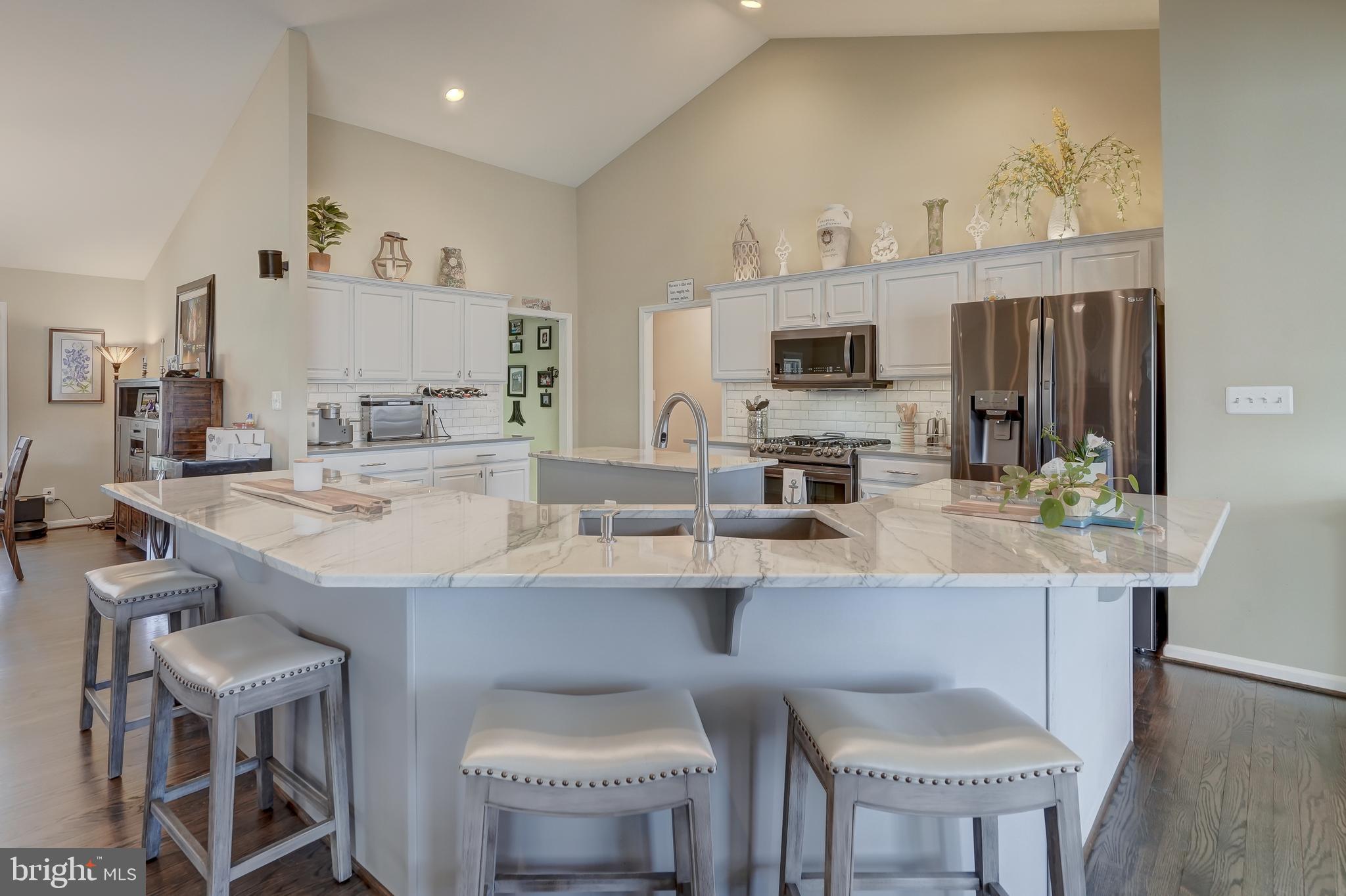 FRESHWATER ESTATES - Residential