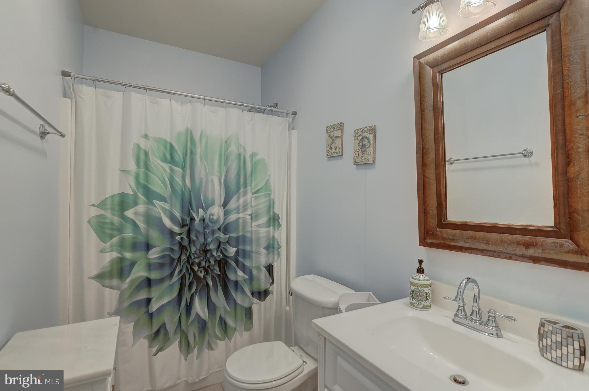 FRESHWATER ESTATES - Residential