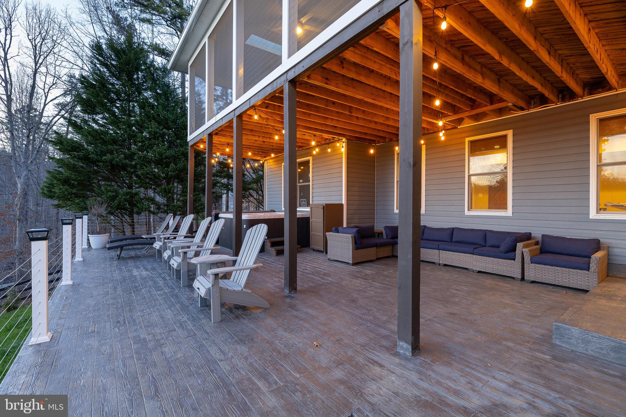 FRESHWATER ESTATES - Residential