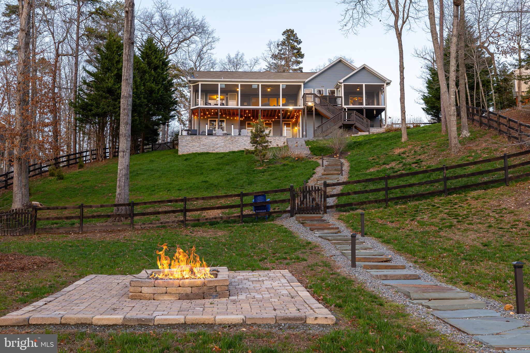 FRESHWATER ESTATES - Residential