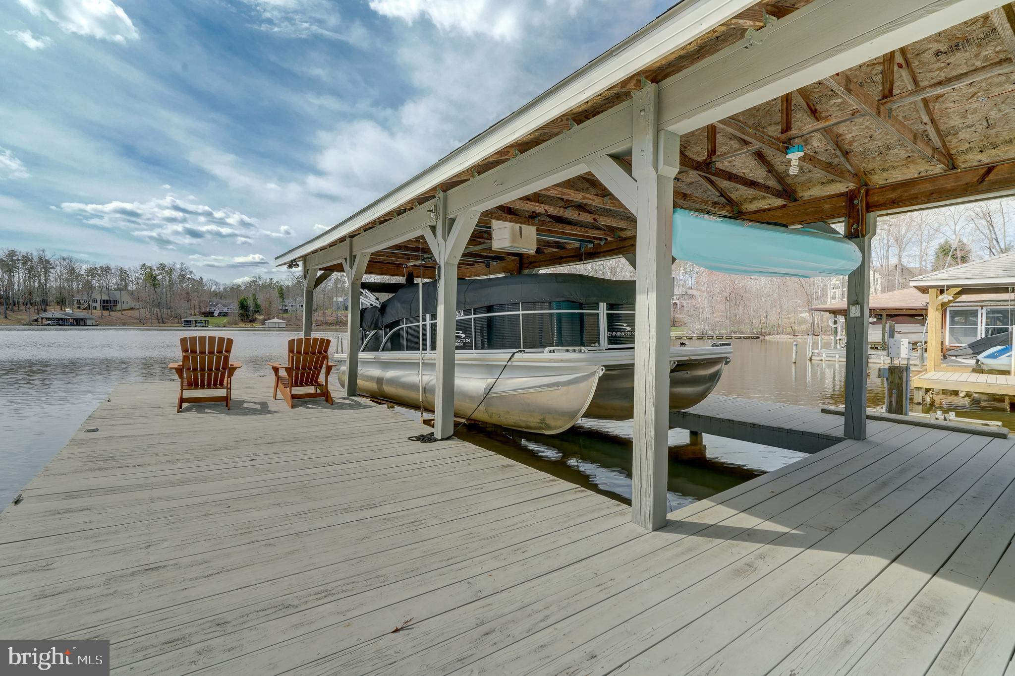 FRESHWATER ESTATES - Residential