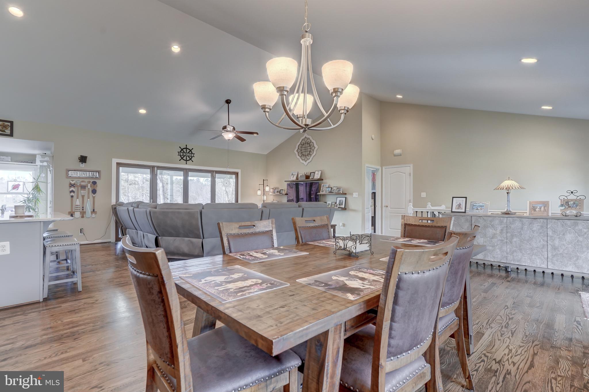 FRESHWATER ESTATES - Residential