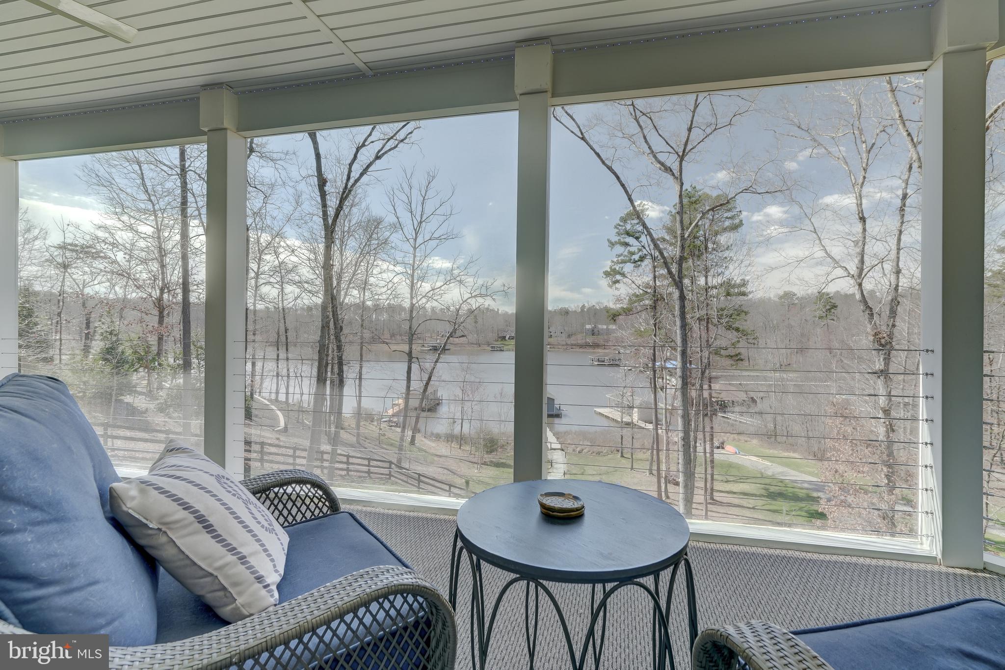 FRESHWATER ESTATES - Residential