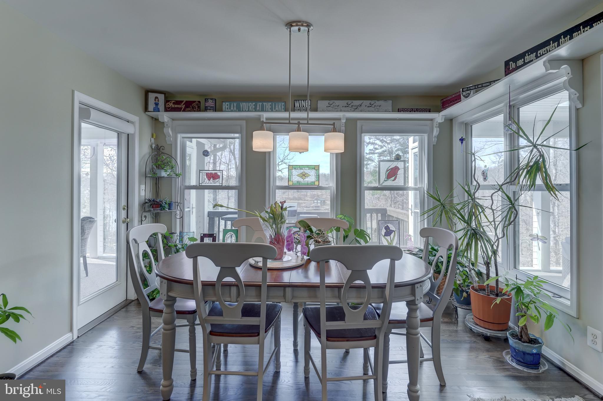 FRESHWATER ESTATES - Residential