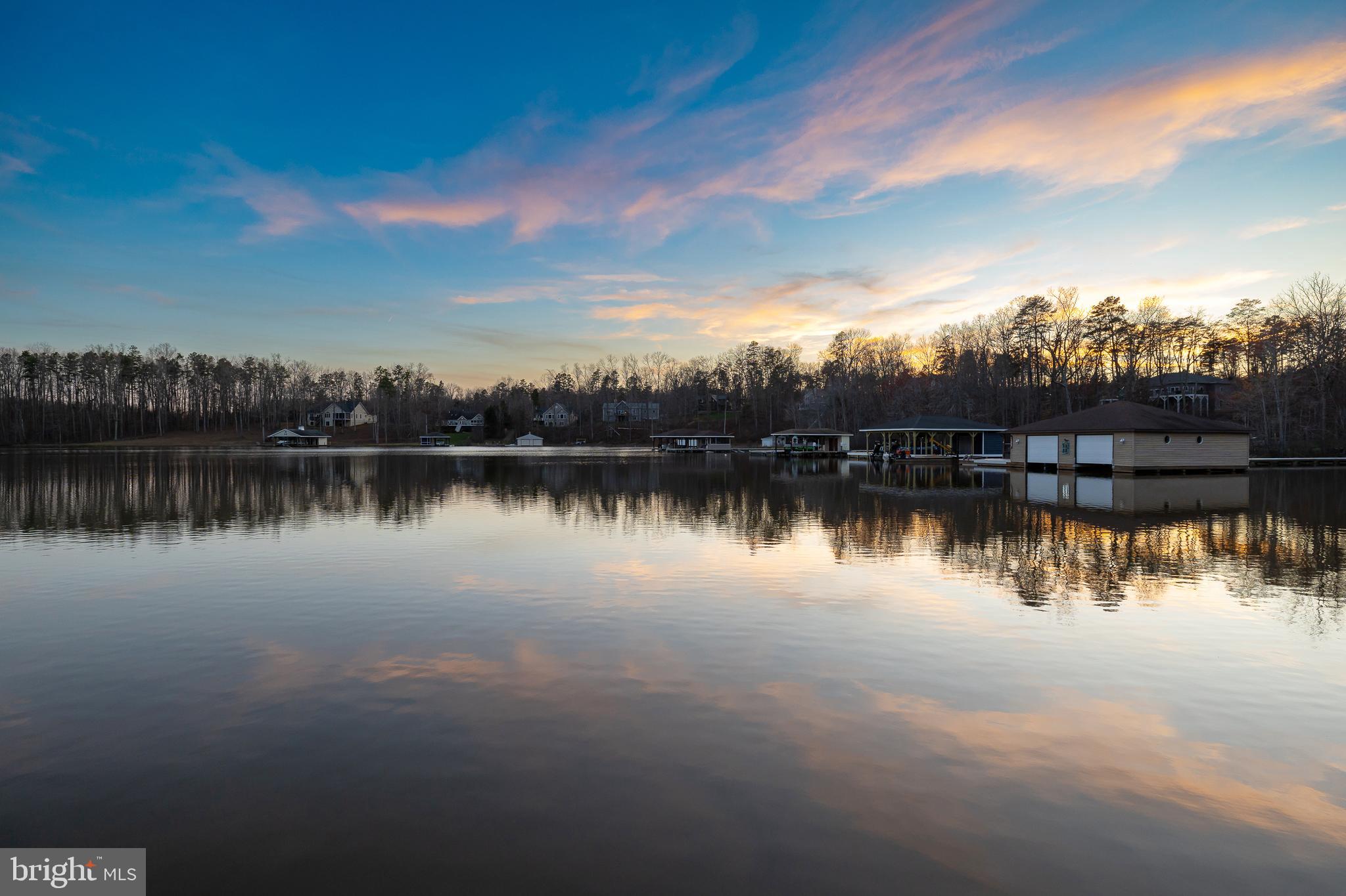 FRESHWATER ESTATES - Residential