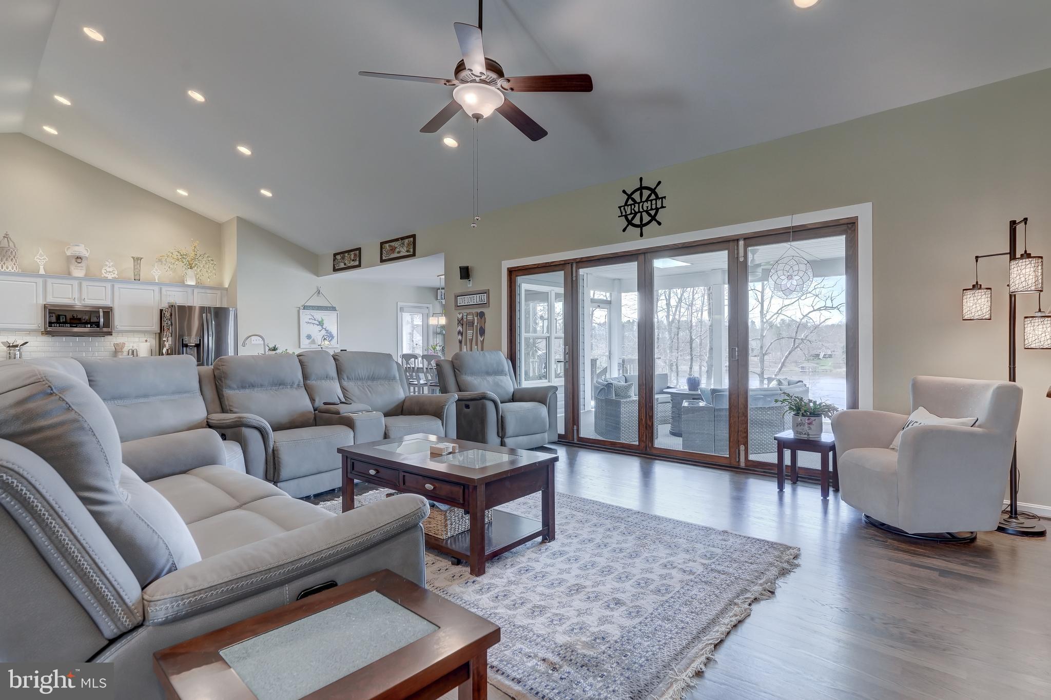 FRESHWATER ESTATES - Residential