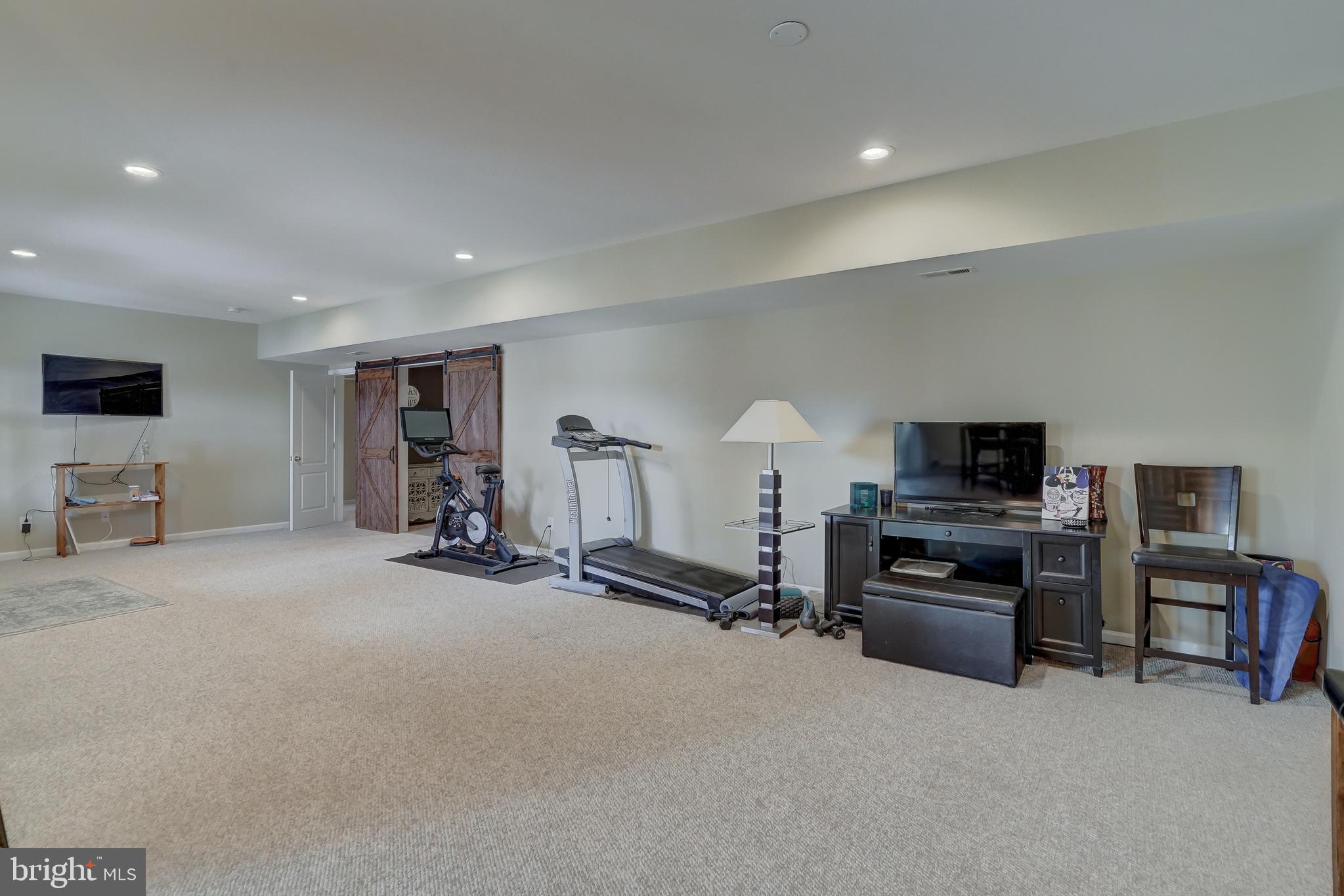 FRESHWATER ESTATES - Residential