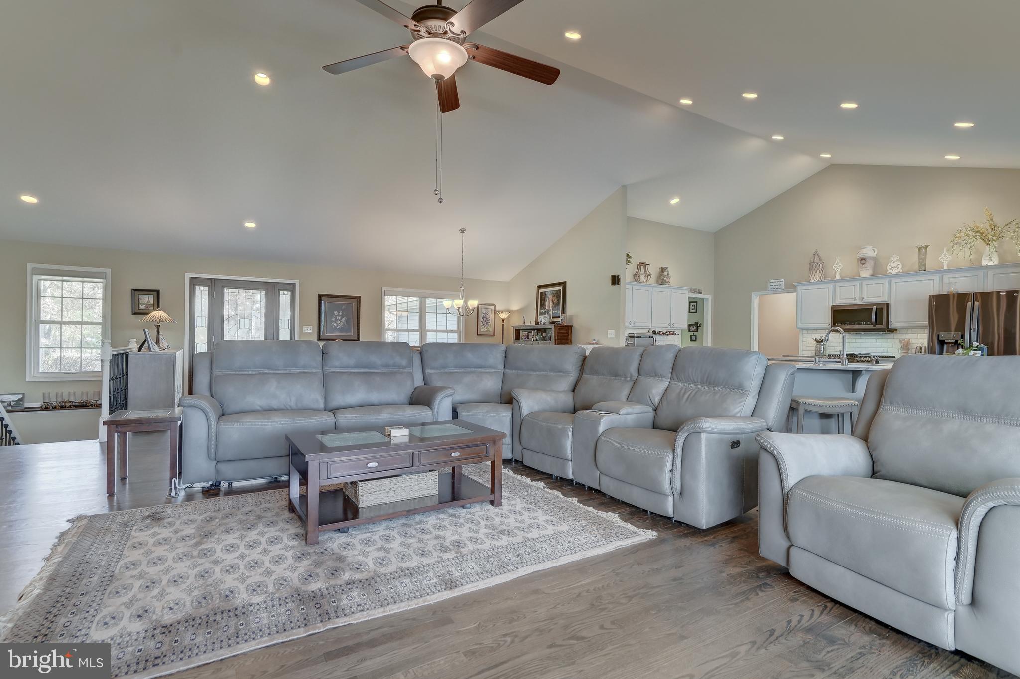 FRESHWATER ESTATES - Residential