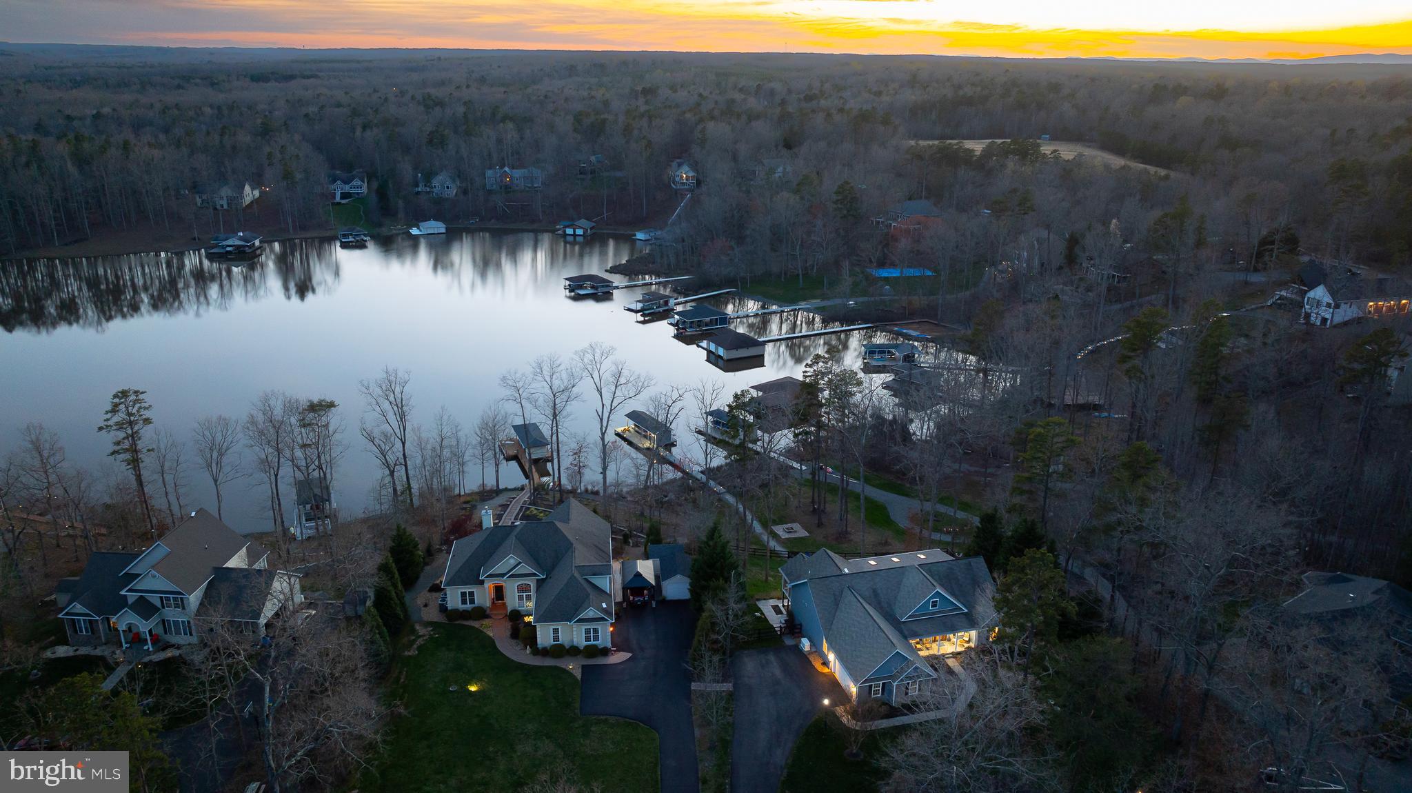 FRESHWATER ESTATES - Residential