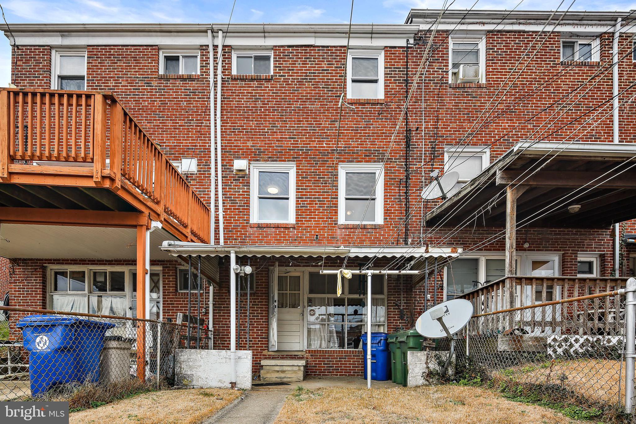 MEDFIELD - Residential