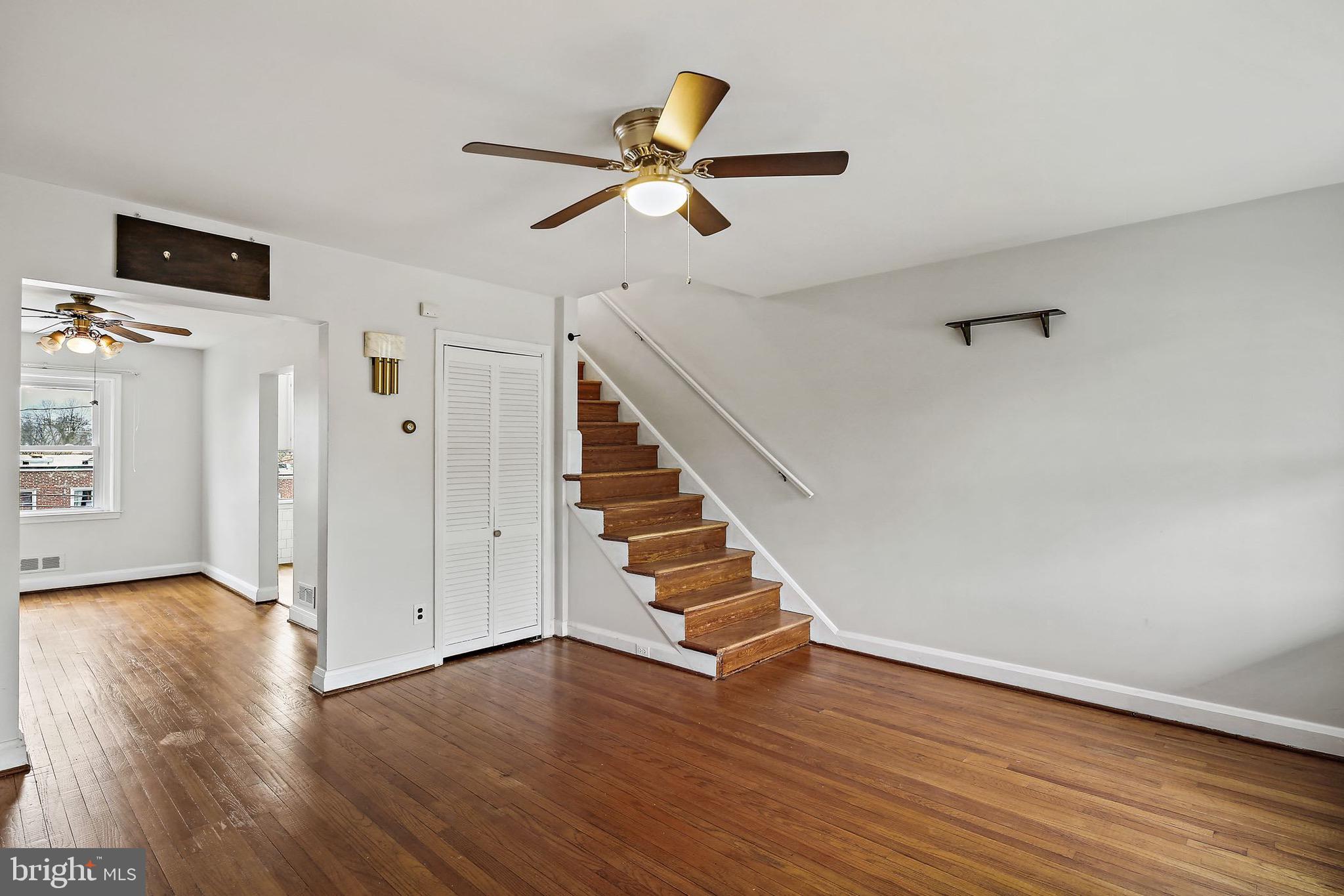 MEDFIELD - Residential