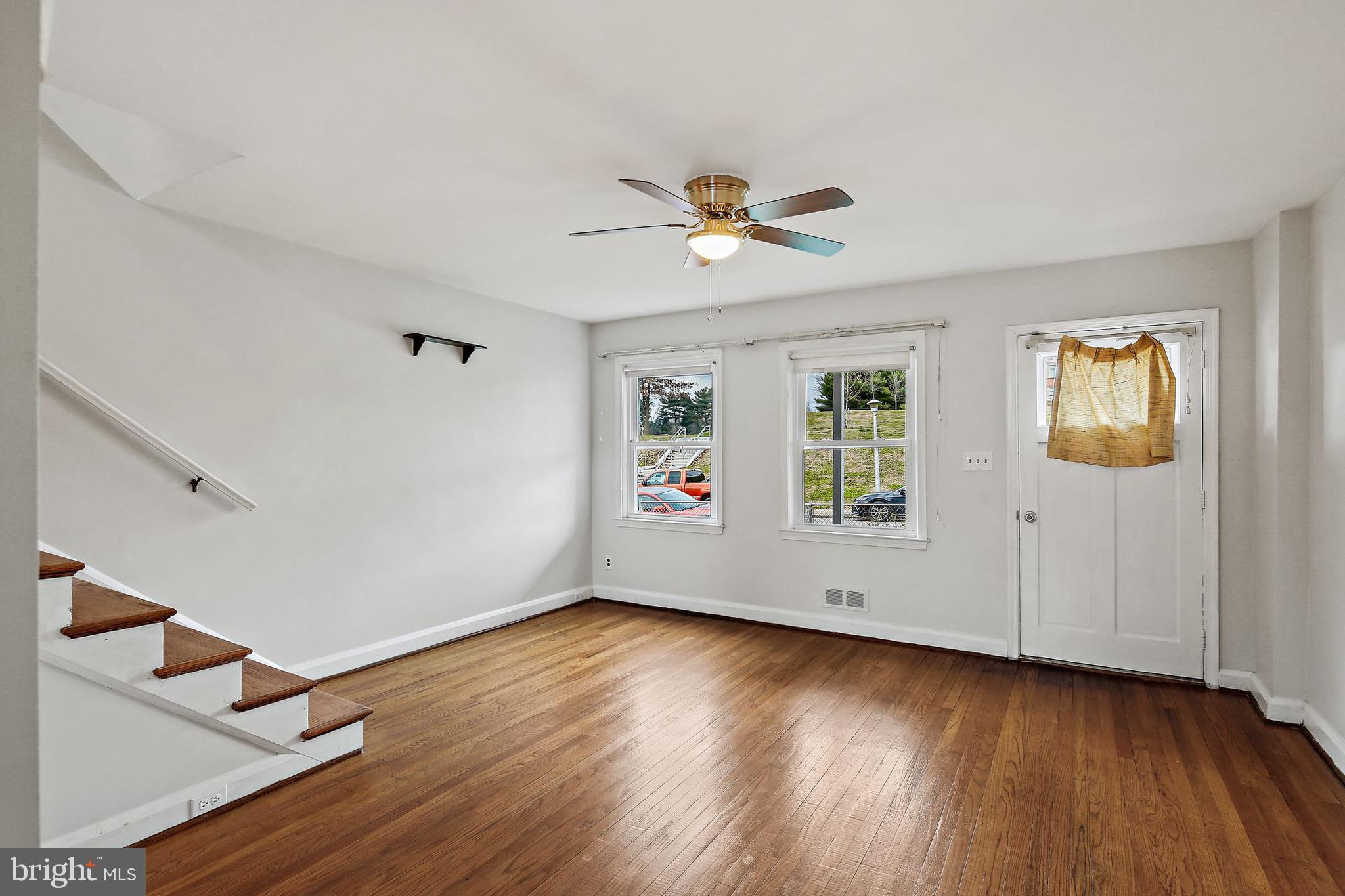 MEDFIELD - Residential