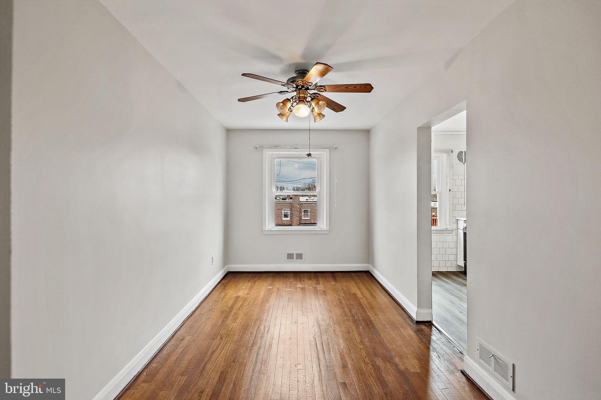 MEDFIELD - Residential