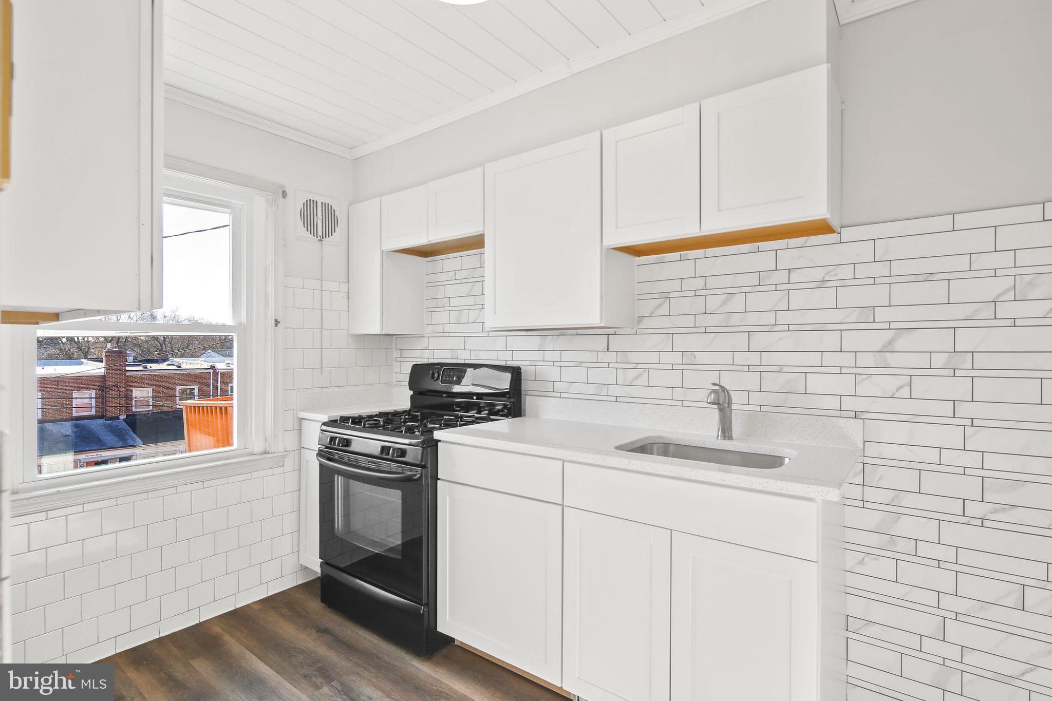 MEDFIELD - Residential