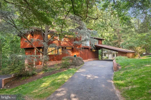 1330 Potomac School Road, McLean, VA MLS: VAFX2248078