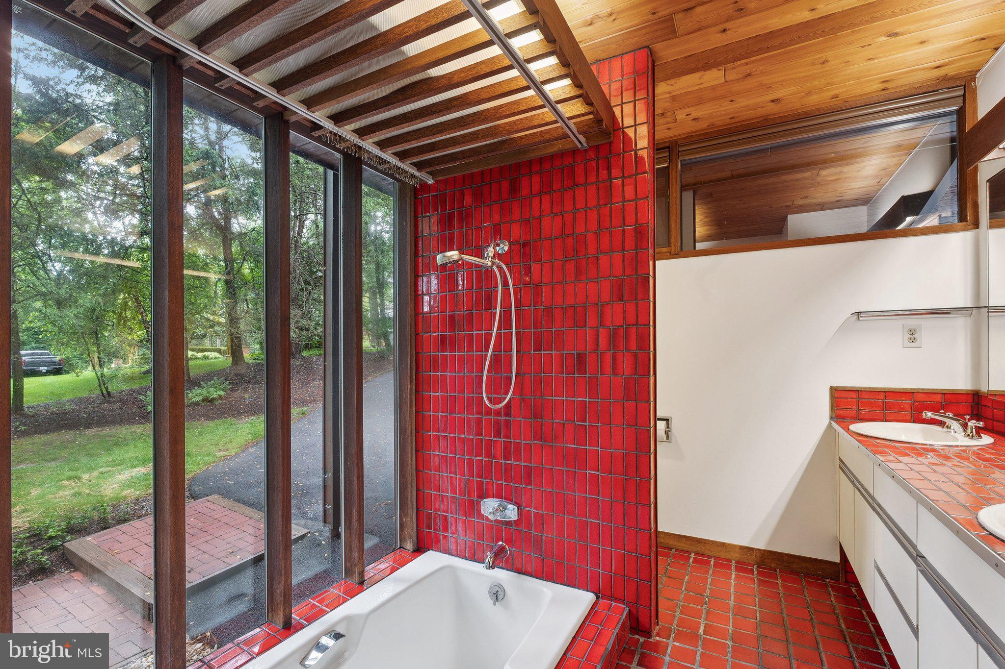 BRYARTON - Residential