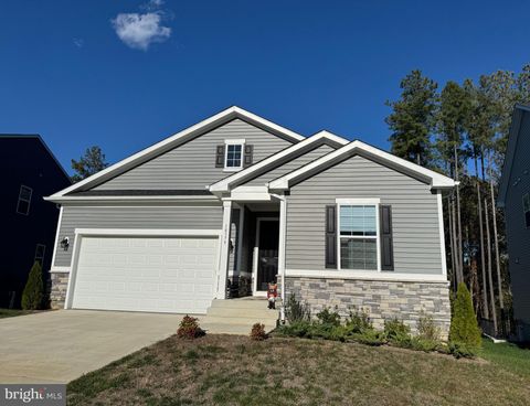 Photo of 18379 Hewes Terrace, RUTHER GLEN, VA 22546 (MLS # VACV2009058) Photo of 18379 Hewes Terrace, RUTHER GLEN, VA 22546 (MLS # VACV2009058)