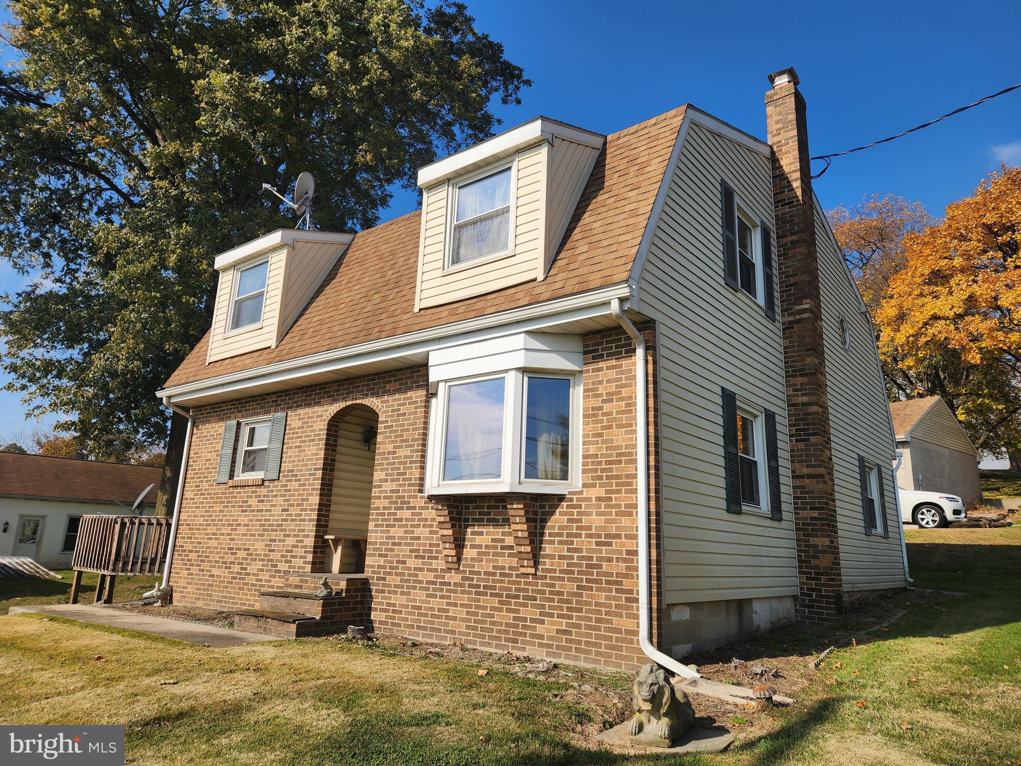 827 DISSTON VIEW DRIVE