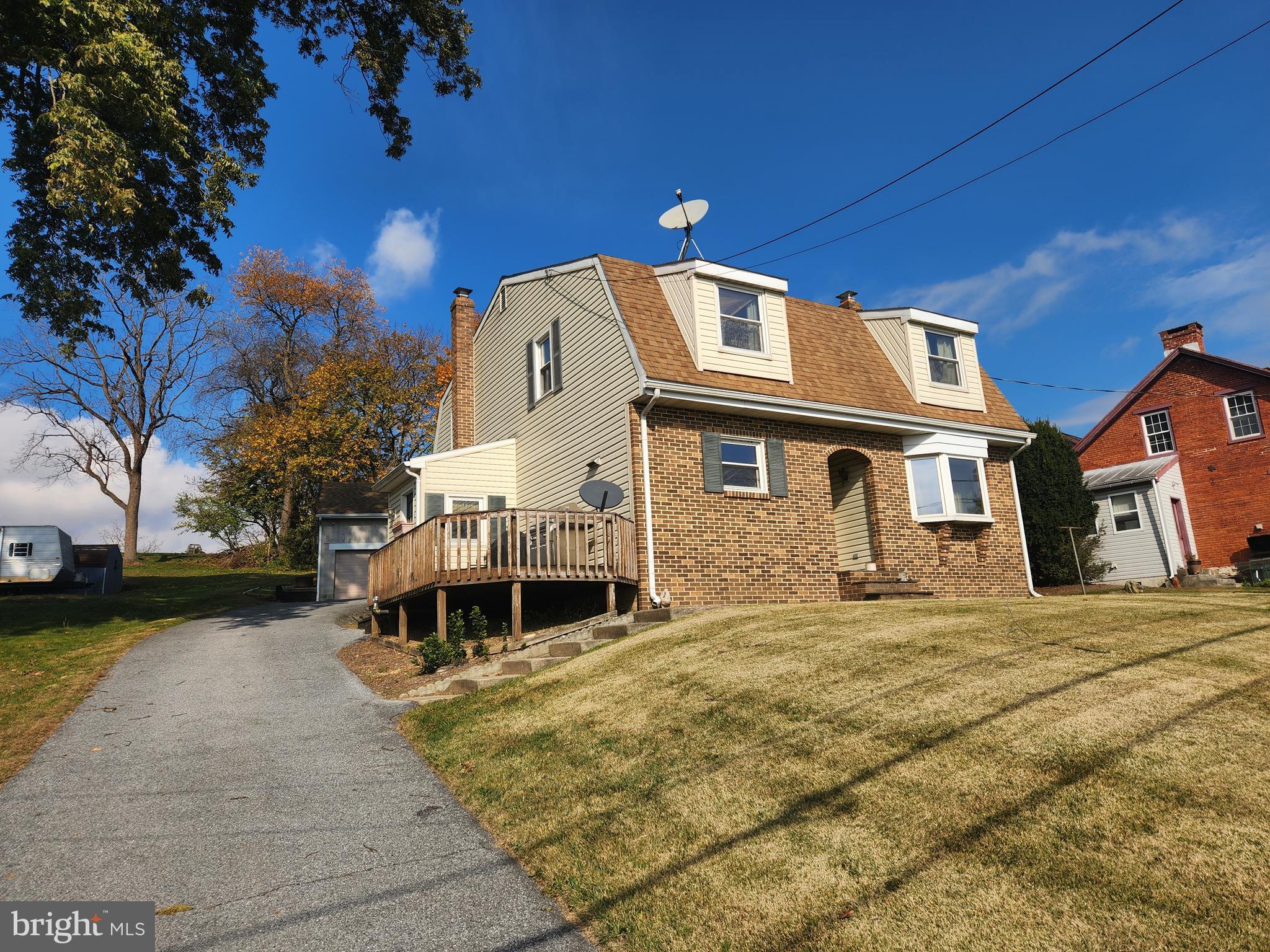 827 DISSTON VIEW DRIVE