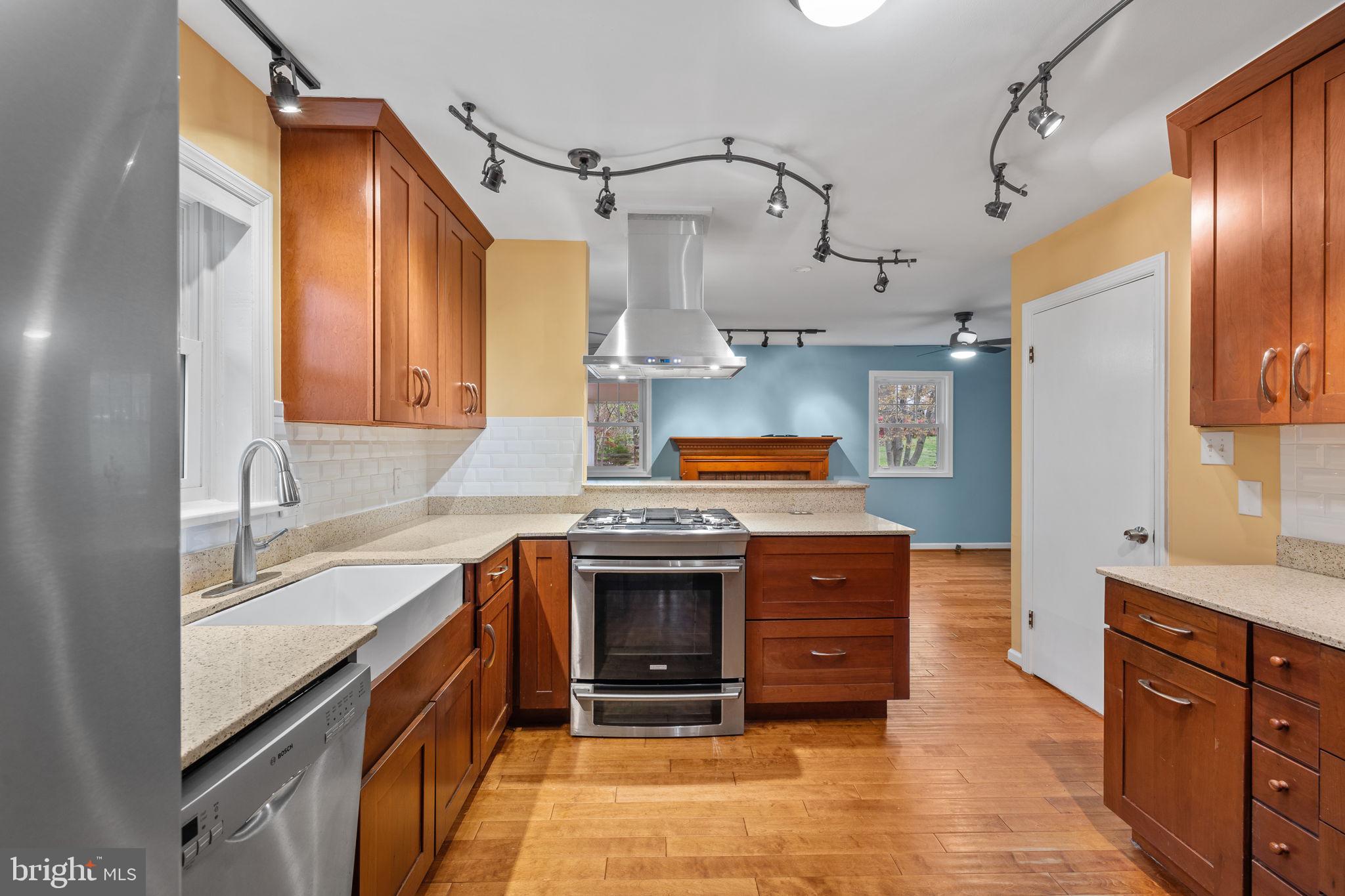 ANNANDALE WOODS - Residential