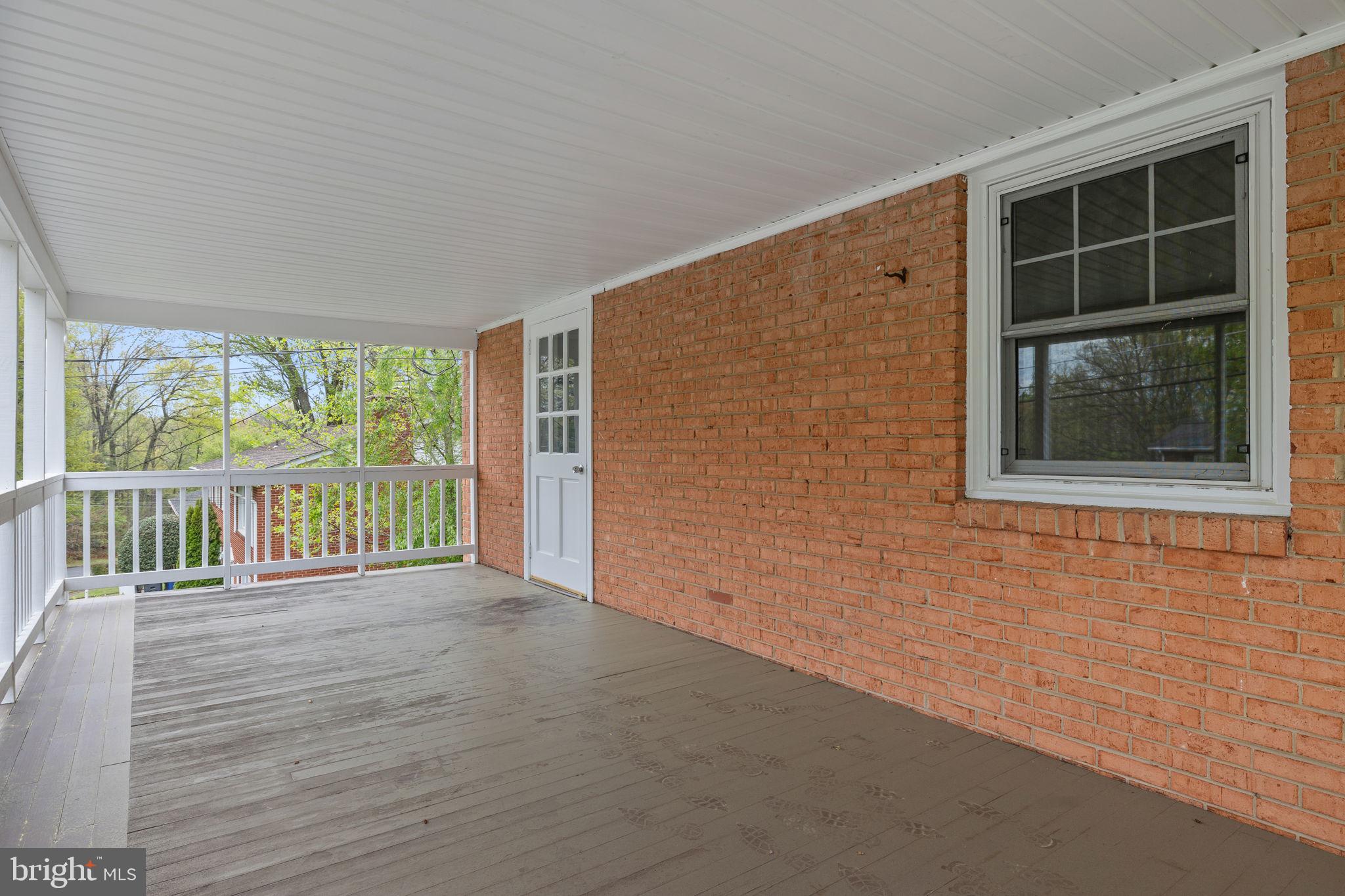 ANNANDALE WOODS - Residential