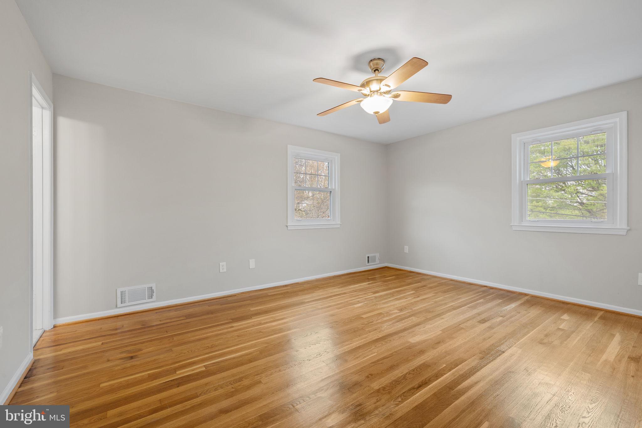 ANNANDALE WOODS - Residential