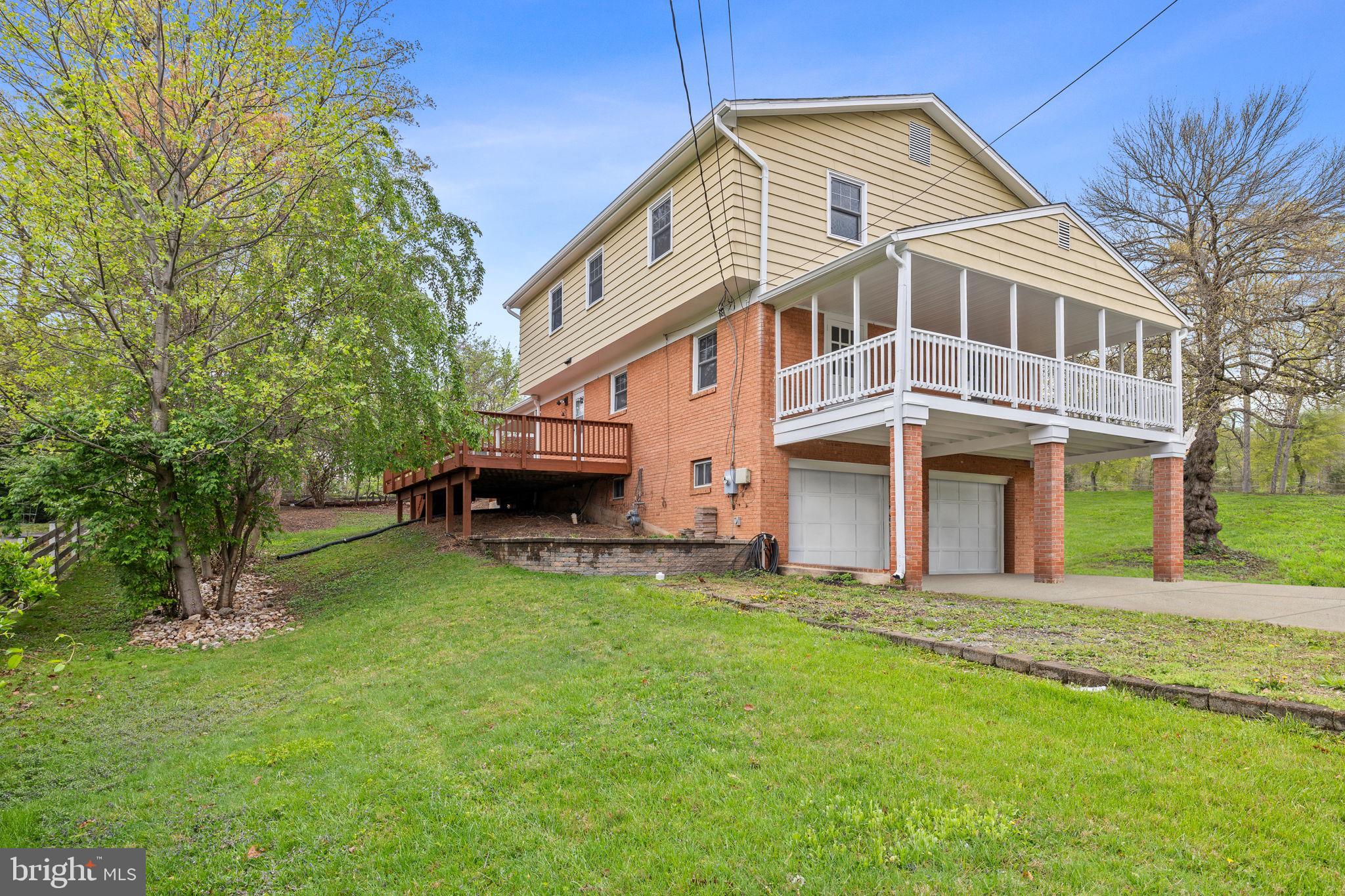 ANNANDALE WOODS - Residential