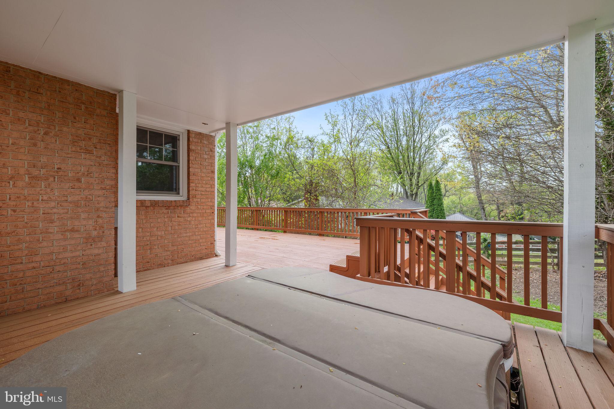 ANNANDALE WOODS - Residential