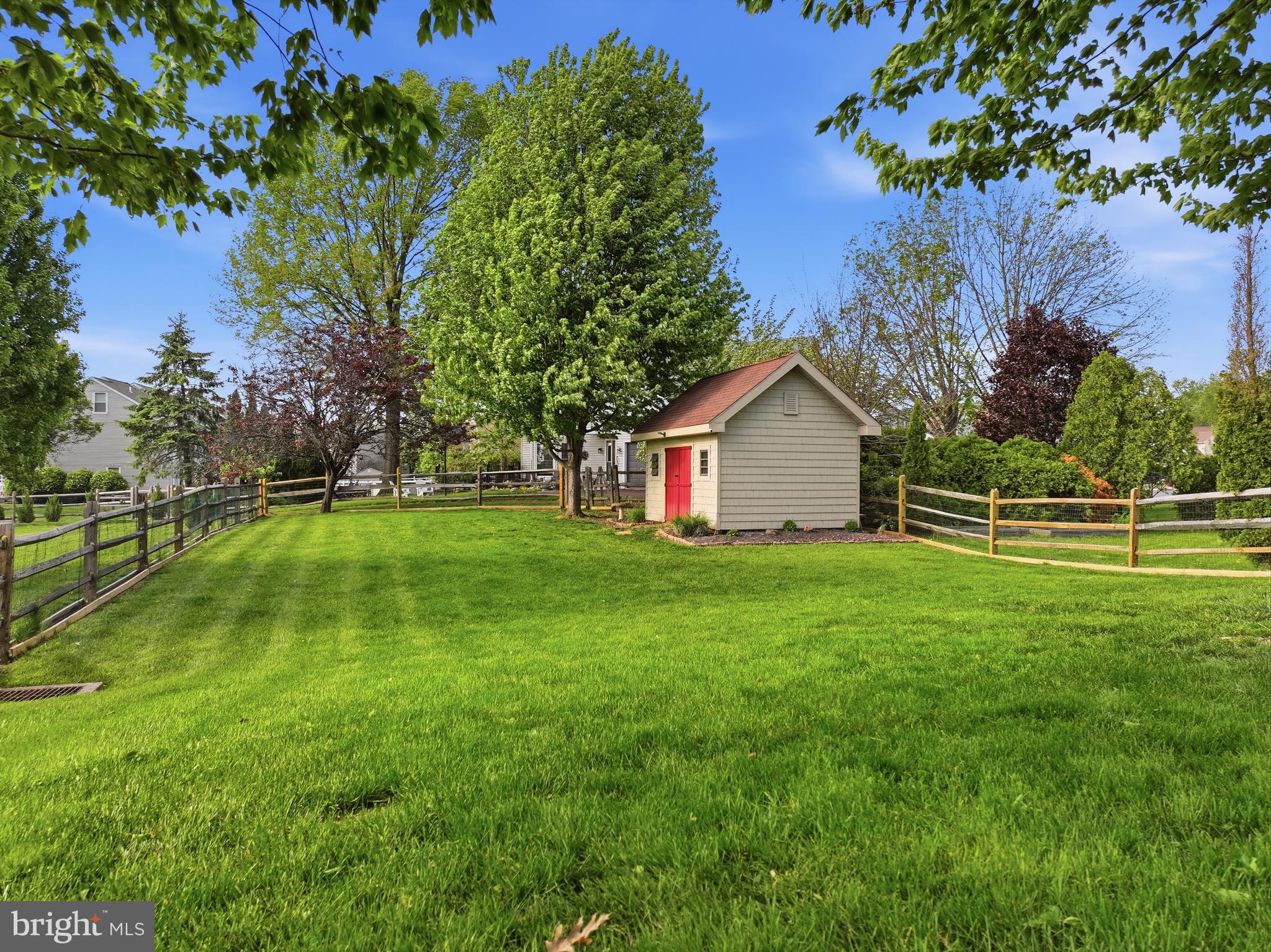 PEAR TREE VIL - Residential