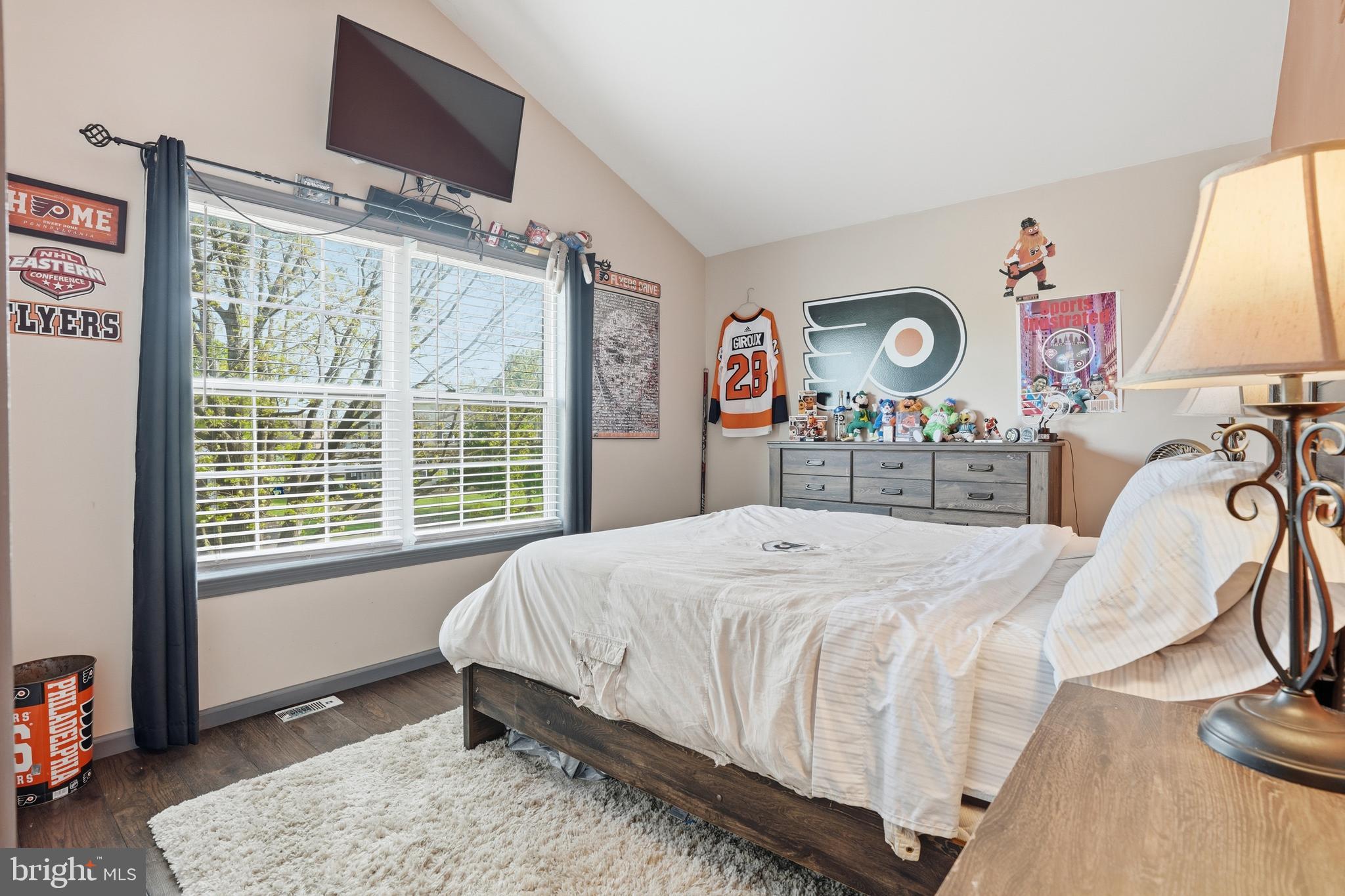 PEAR TREE VIL - Residential