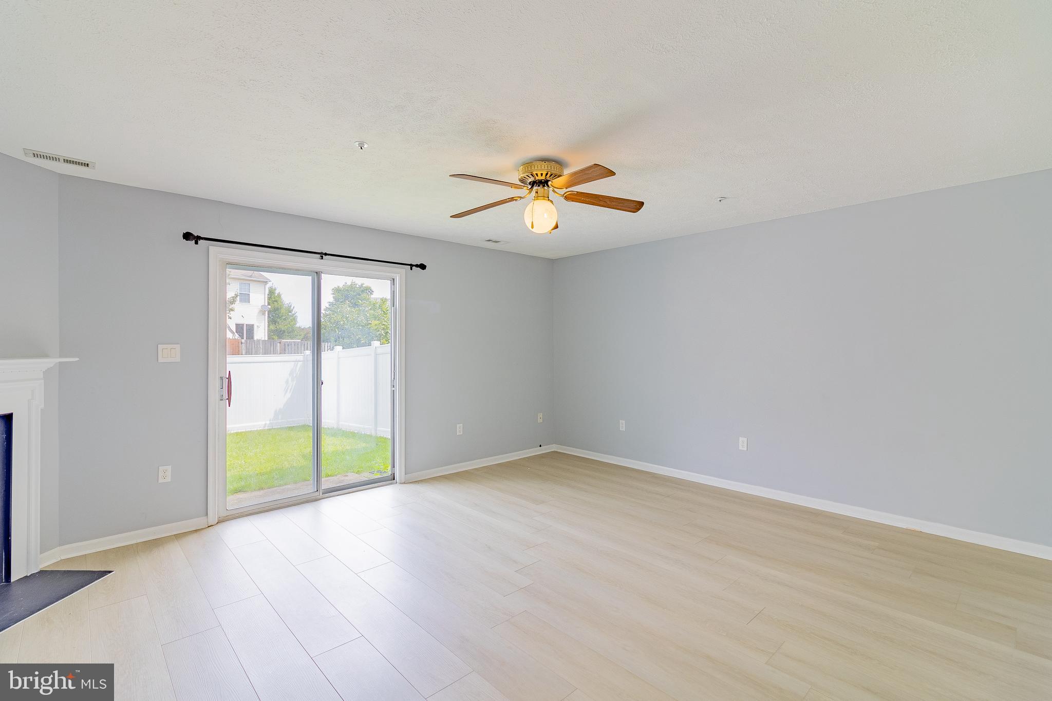 LAUREL GLEN - Residential Lease