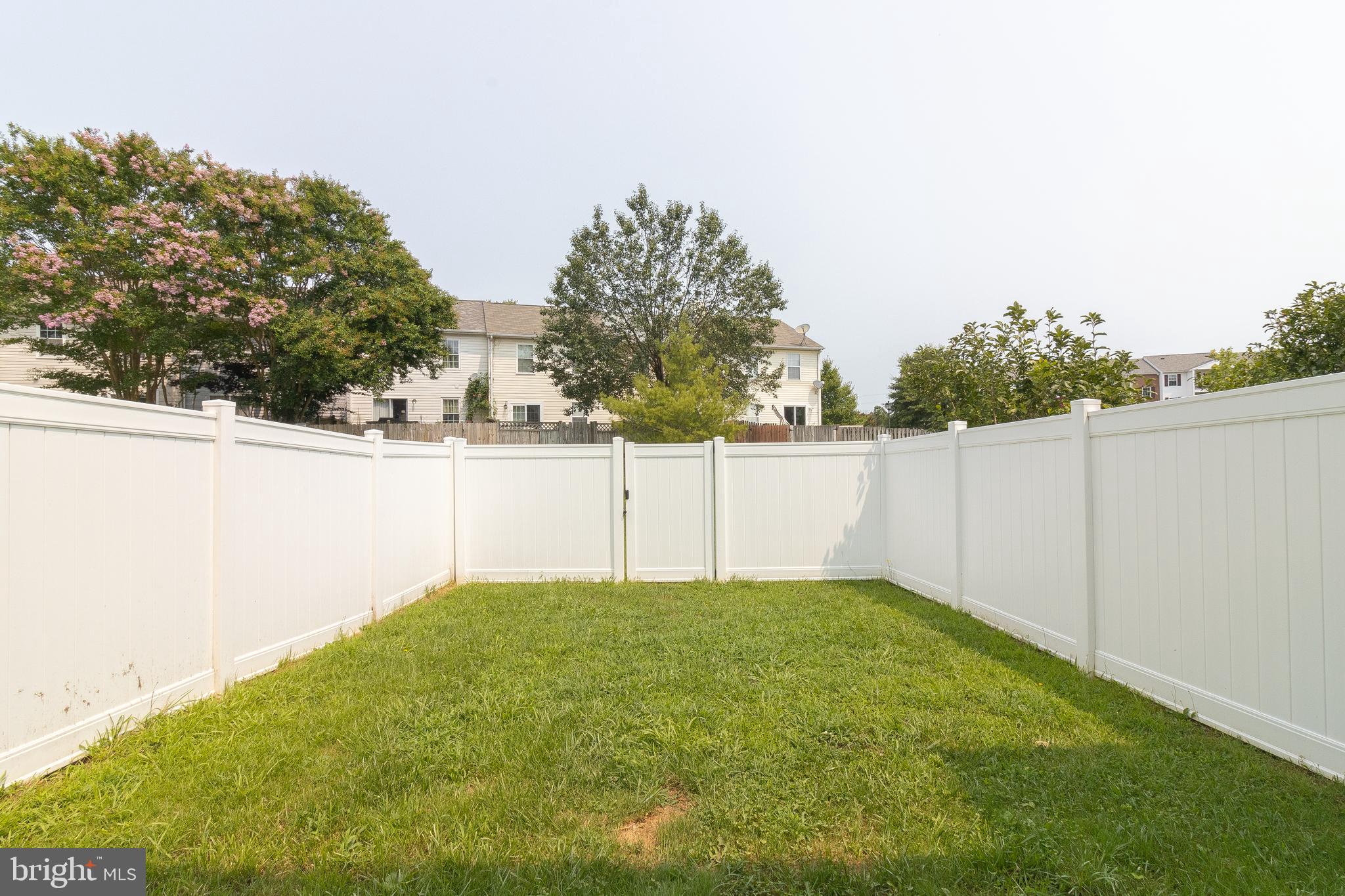 LAUREL GLEN - Residential Lease