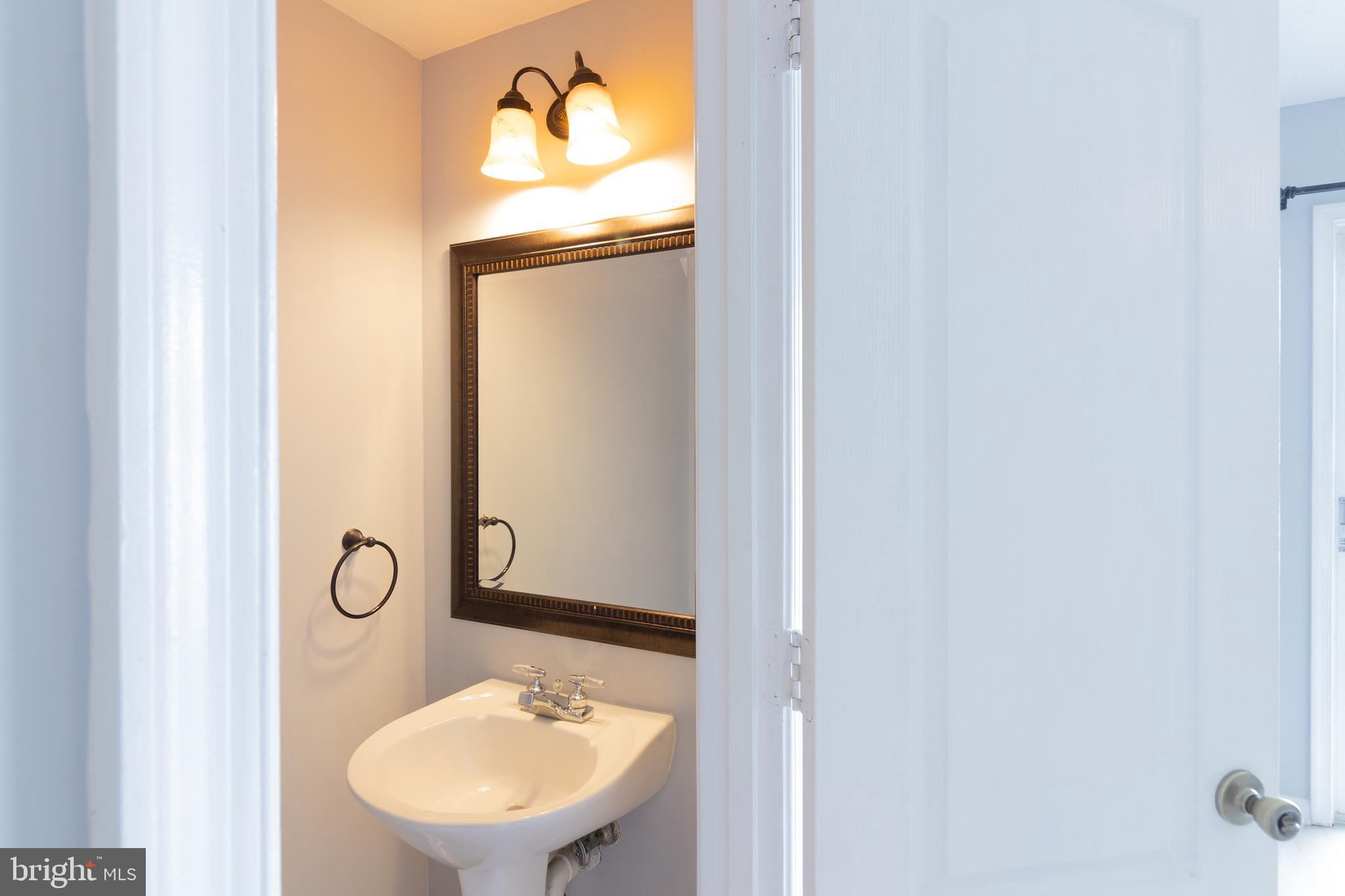 LAUREL GLEN - Residential Lease