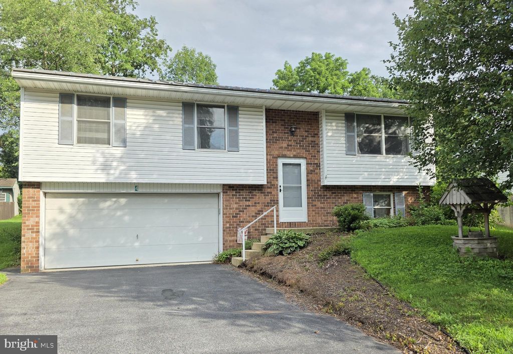 Photo of 4 Homestead Drive, DENVER, PA 17517 (MLS # PALA2074444)